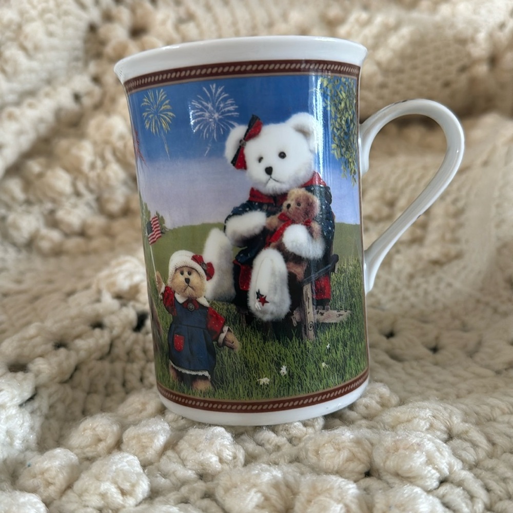 Boyd’s bear collection mugs proud to be bearmerican 🛍